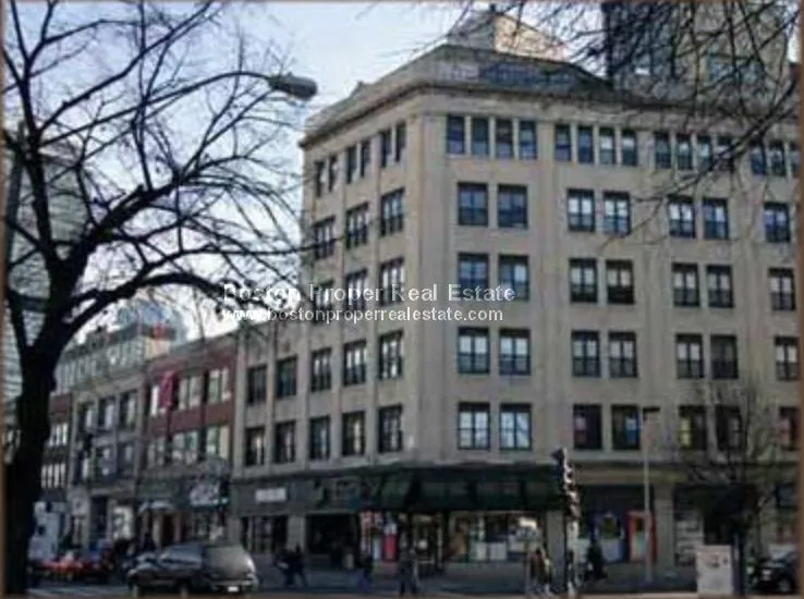 1126 Boylston St, Fenway
