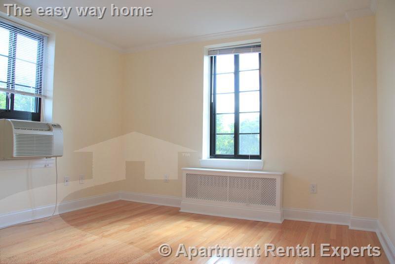 60 Brattle St, Harvard Square