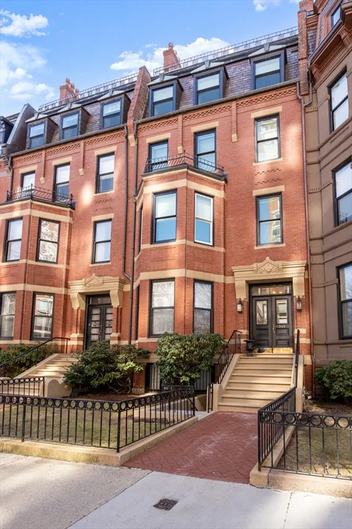 341 Beacon St, Back Bay