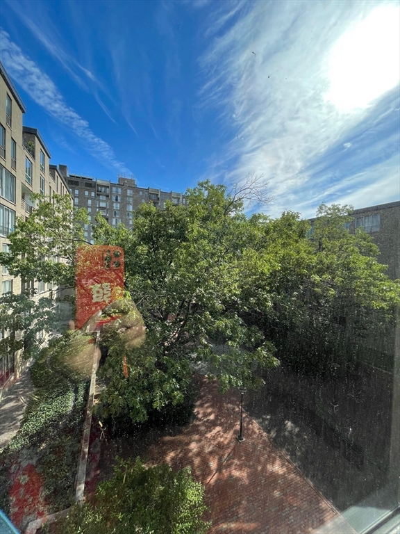 33 Pond Ave, Brookline