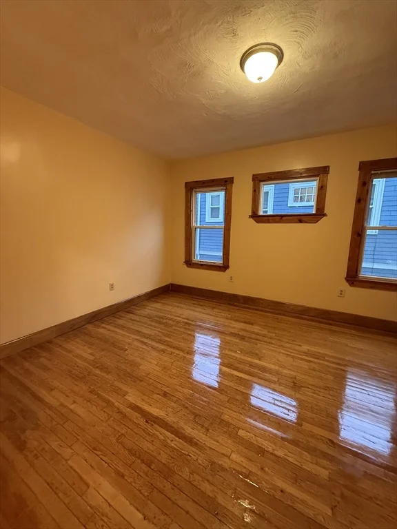 29 Almont St, Mattapan