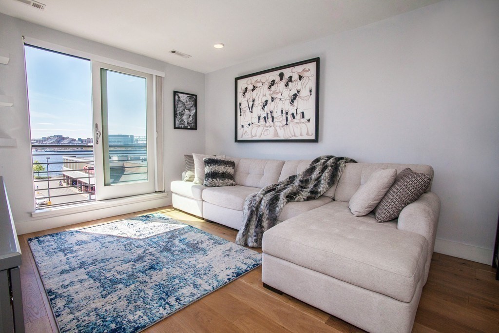 250 Meridian St, East Boston