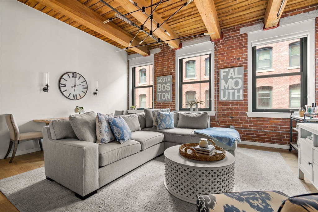 9 W Broadway, South Boston