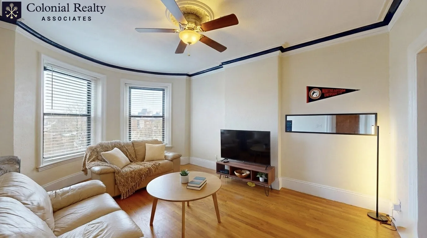 86 Hammond St, Roxbury