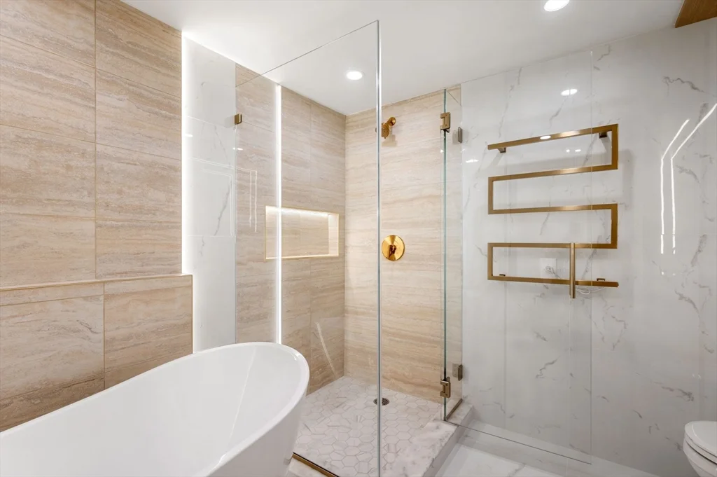 75-83 Cambridge Pkwa, Cambridgeport