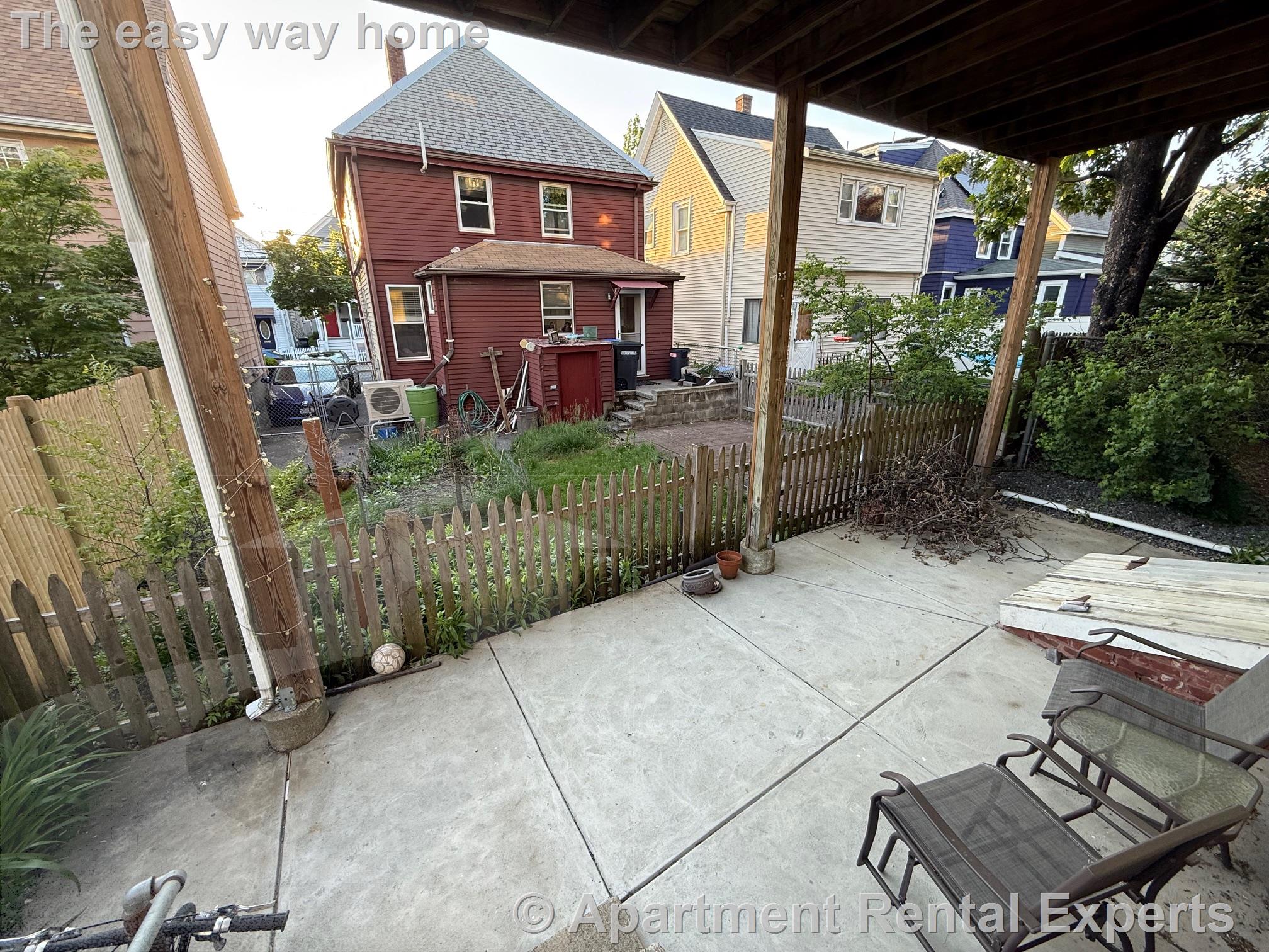 42 Glenwood Rd, Magoun Square