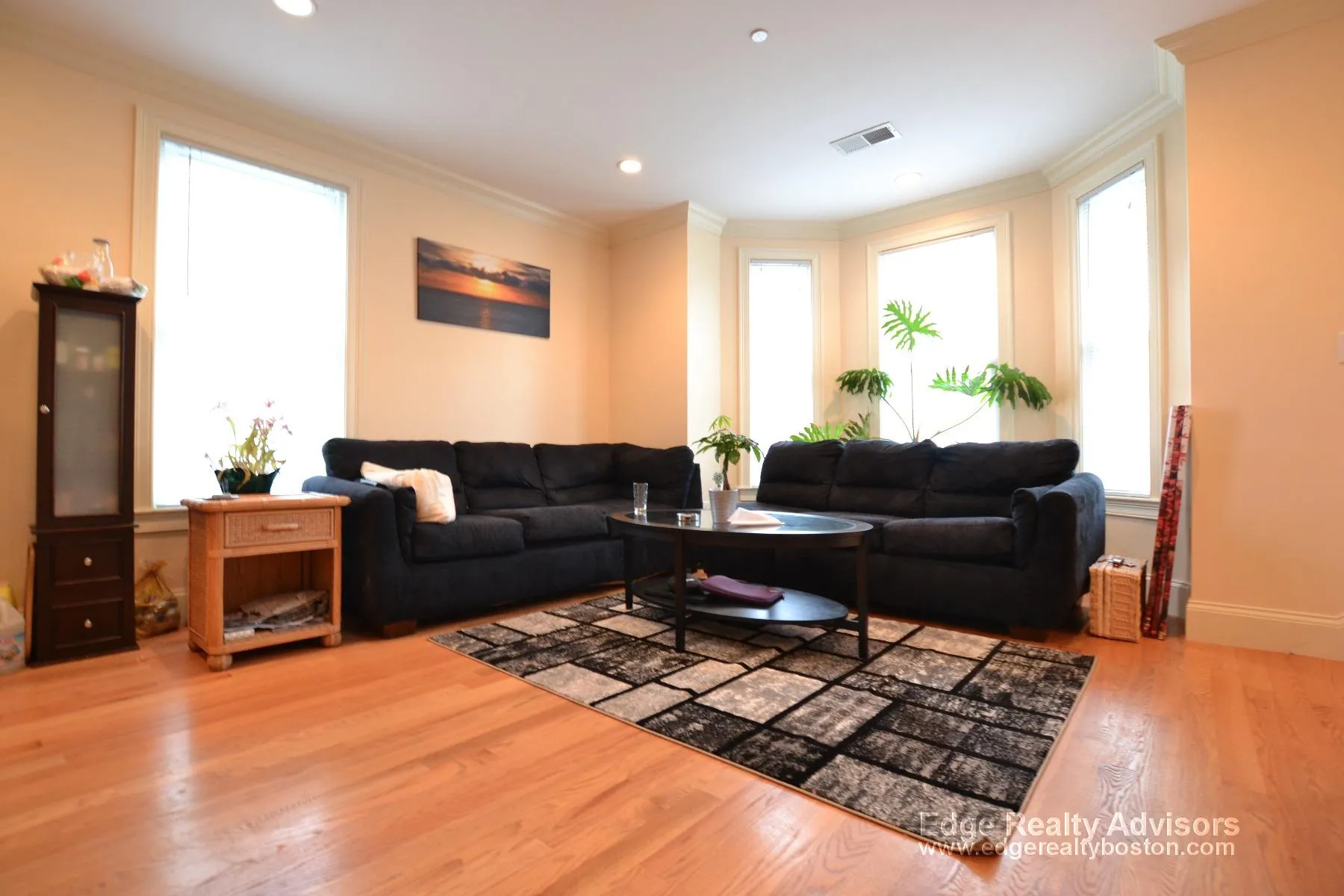 11 Sparhawk St, Oak Square