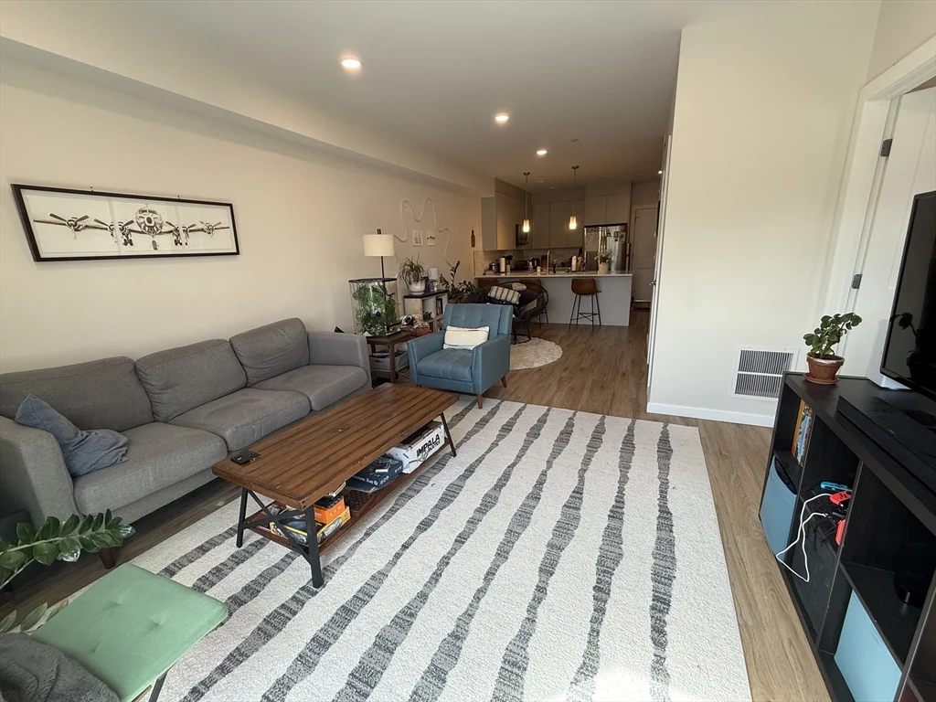 458 Washington St, Brighton