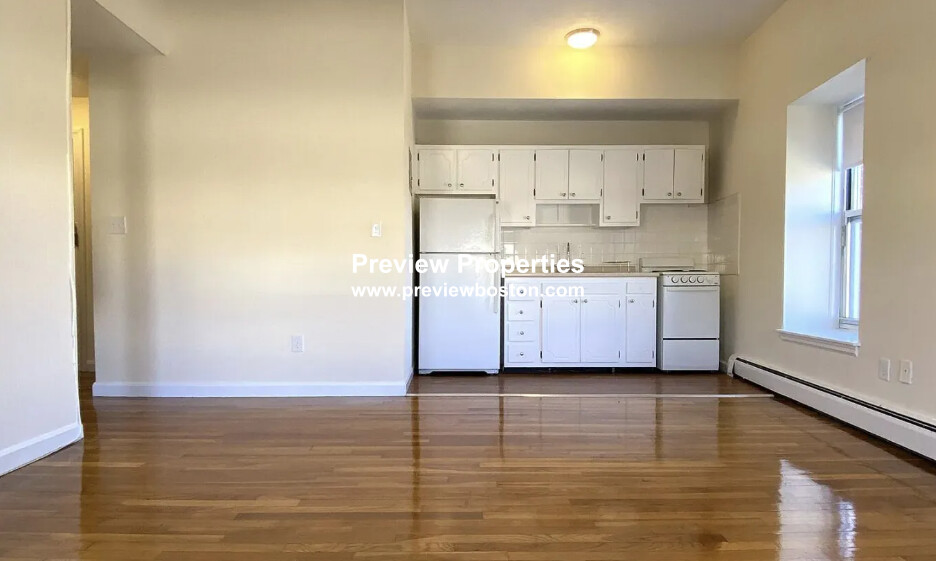 180 North Beacon St, Brighton