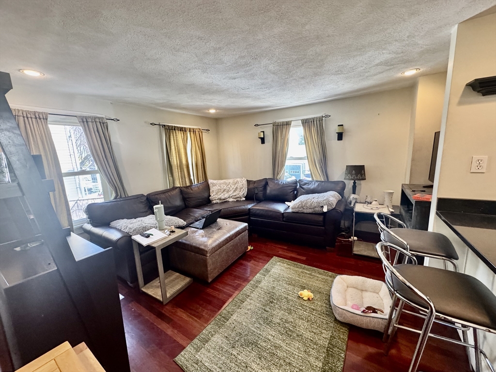 40 Chappie St, Medford Street / The Neck
