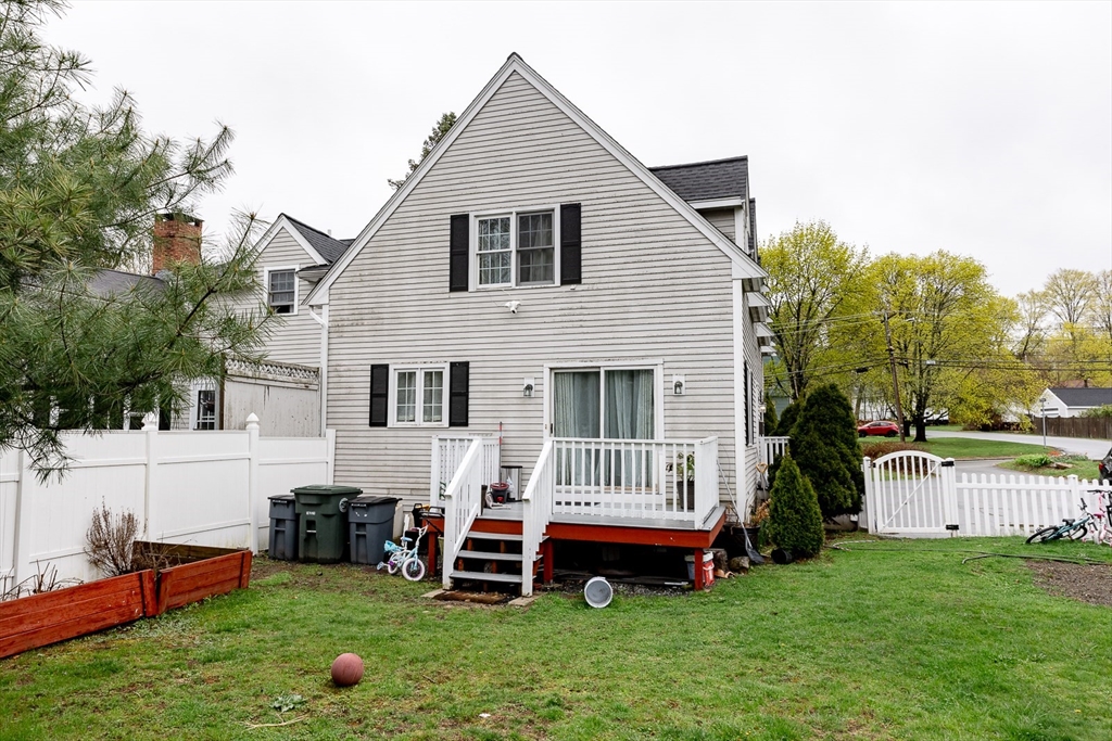 348 Osgood St, North Andover