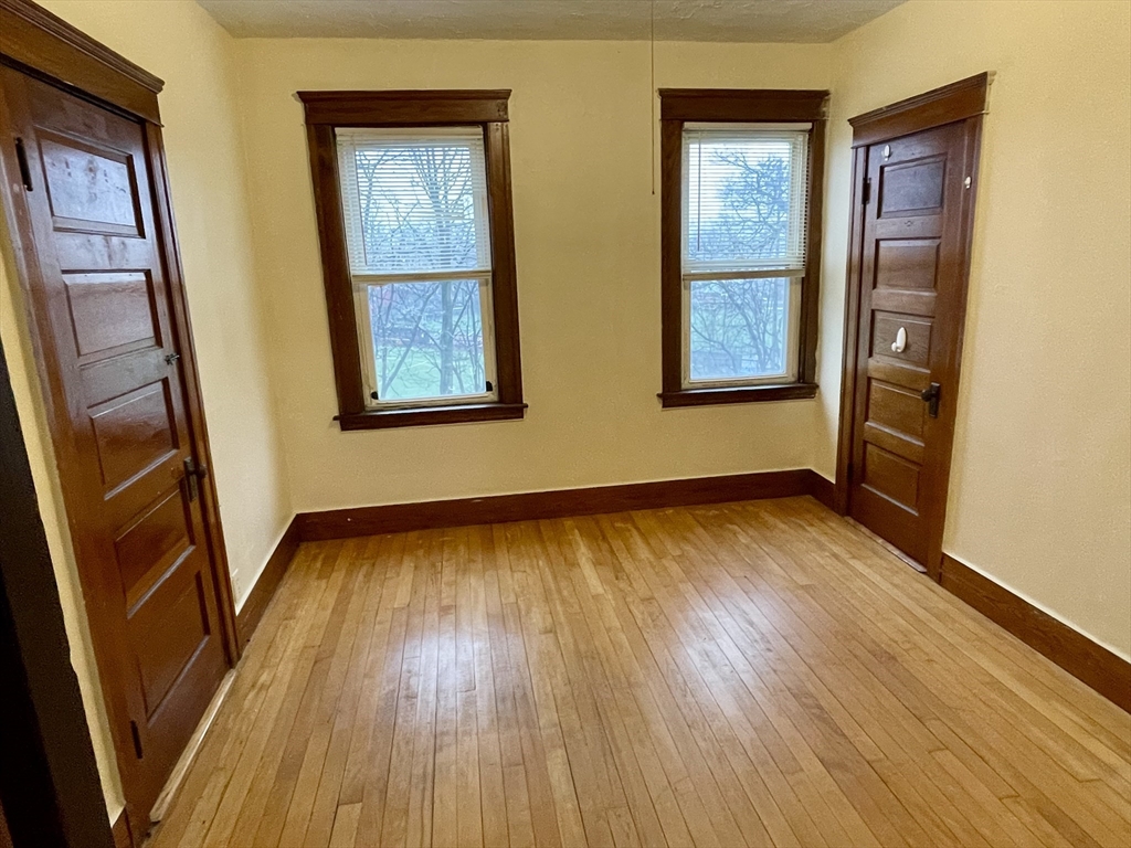 10 Agawam St, Worcester