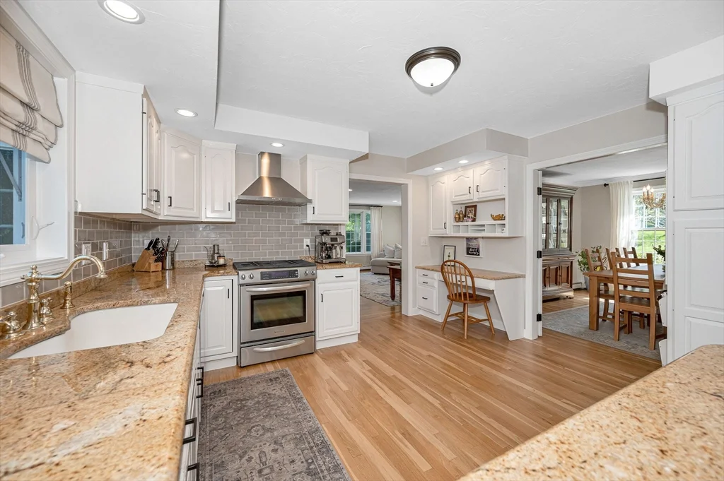 4 Nashoba Dr, Chelmsford