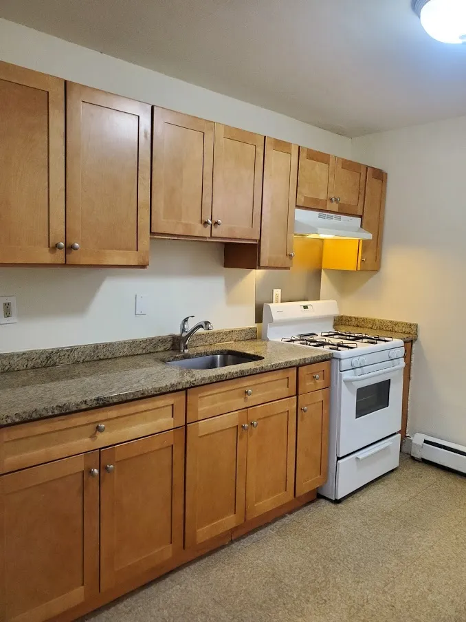 15 Victory Rd, Dorchester