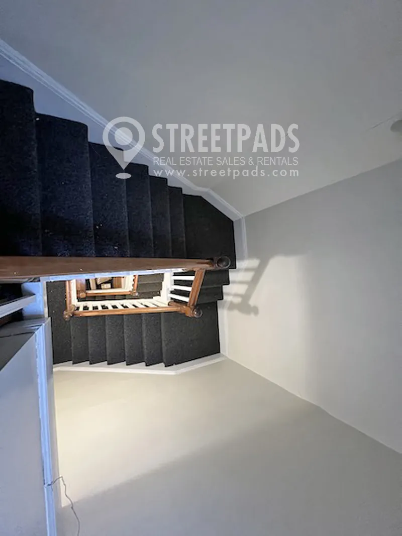 381 Harvard St, Mid-Cambridge