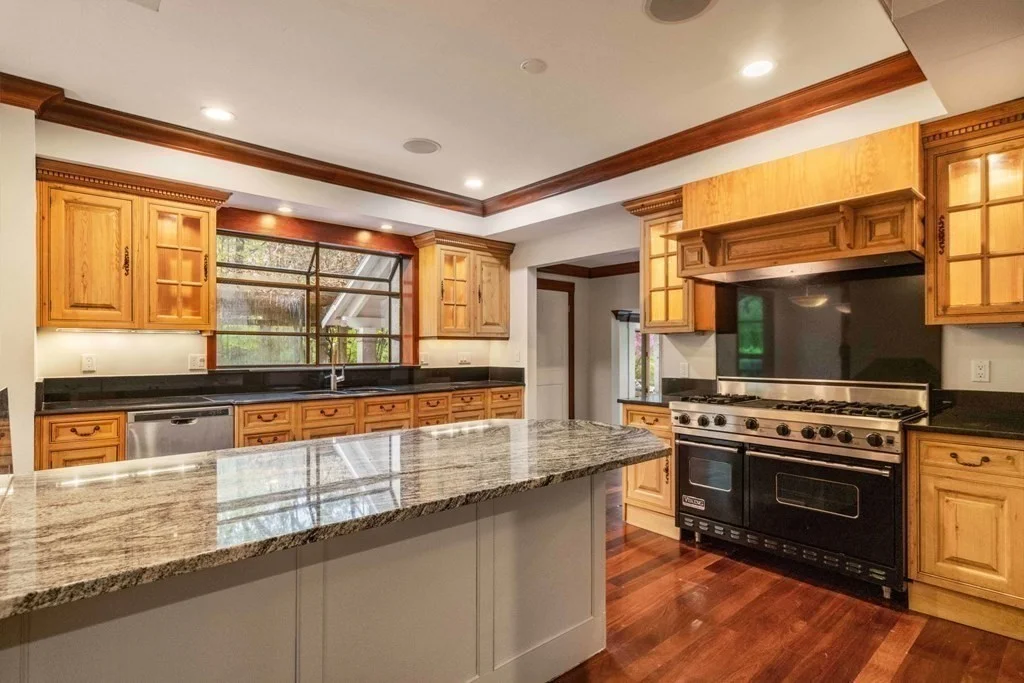 12 Summit Rd, Lexington