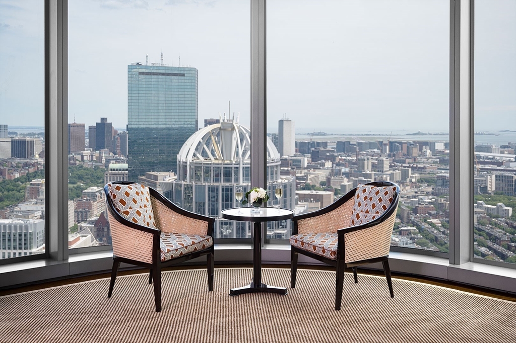 1 Dalton St, Back Bay