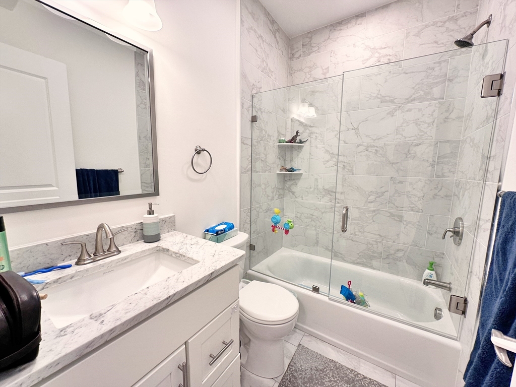 14 Murray Ct, East Boston