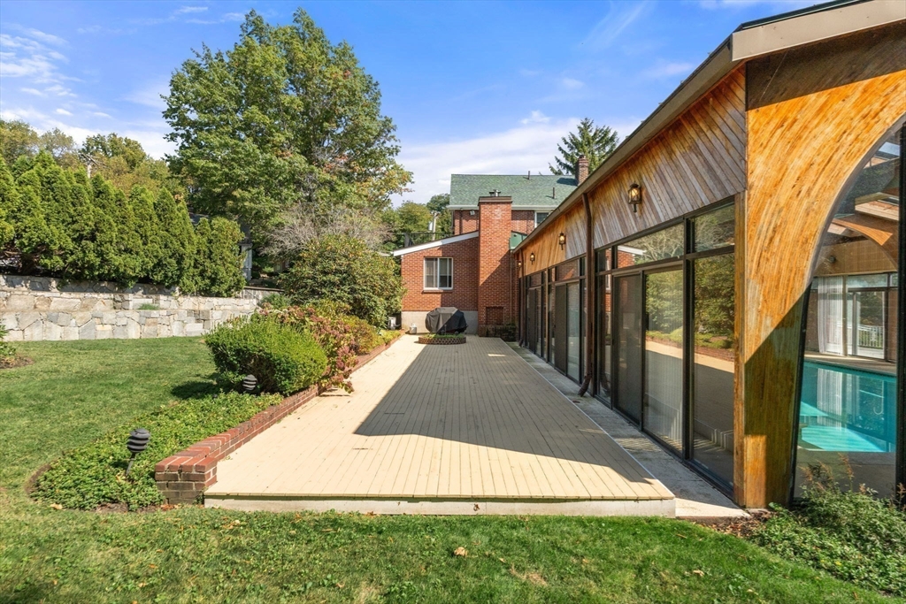 2 Arden Rd, Watertown