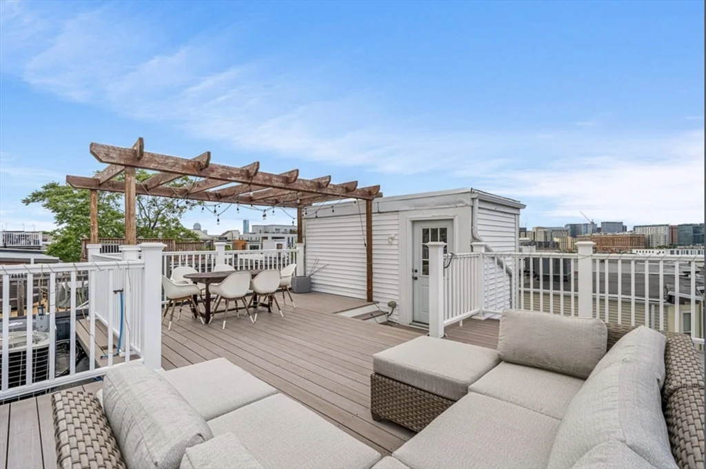 476 E 3rd St, South Boston