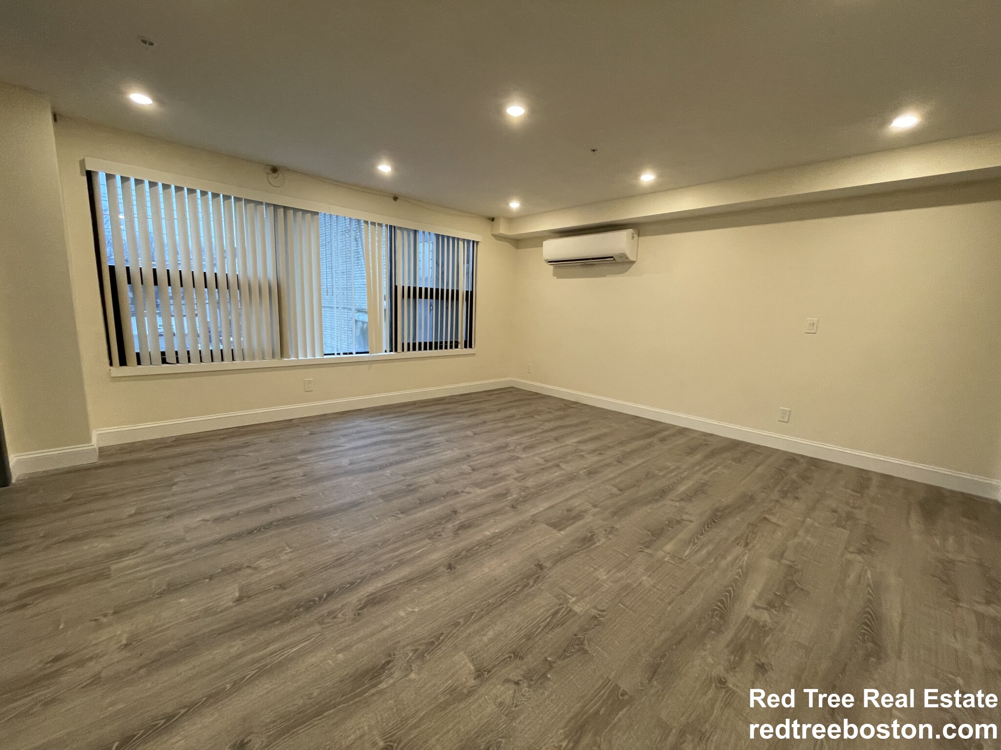 1028 Commonwealth Ave, Boston