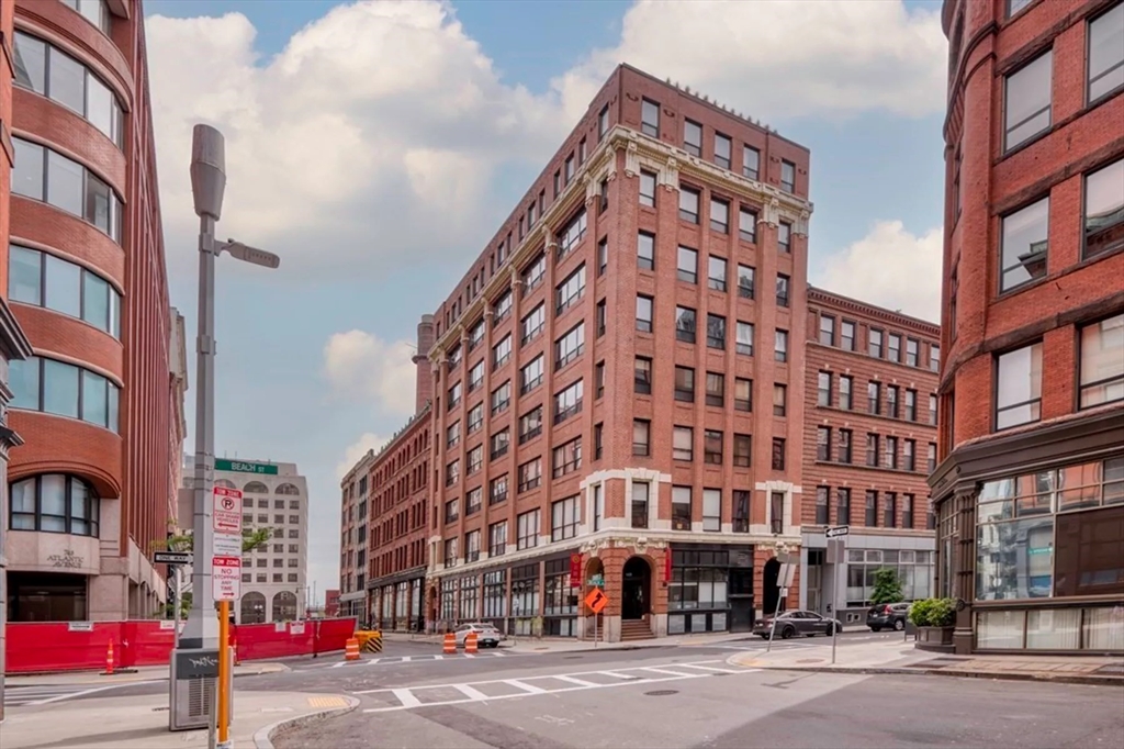 121 Beach St, Leather District