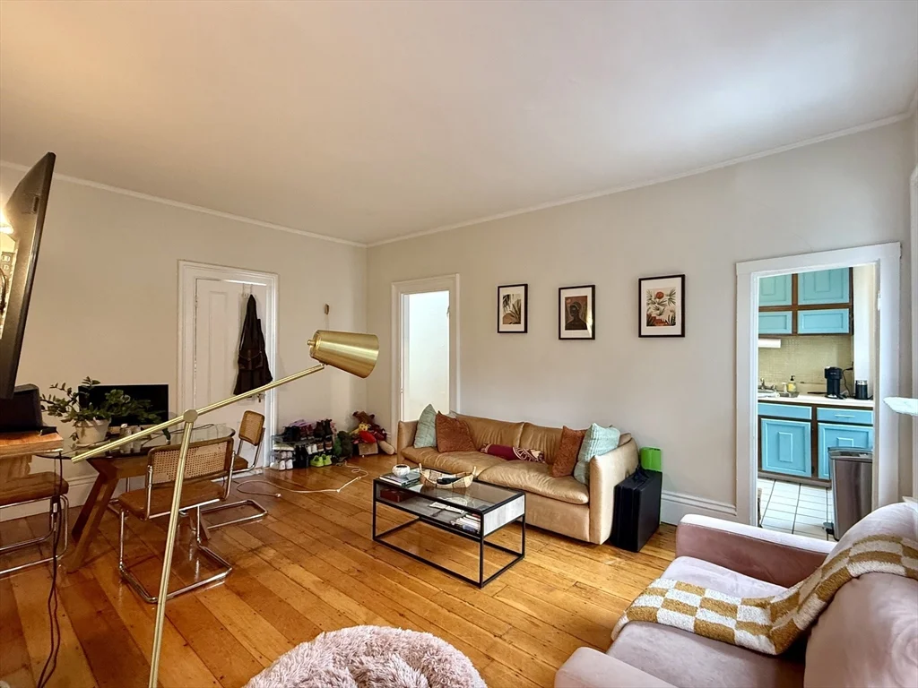 354 Marlborough St, Back Bay