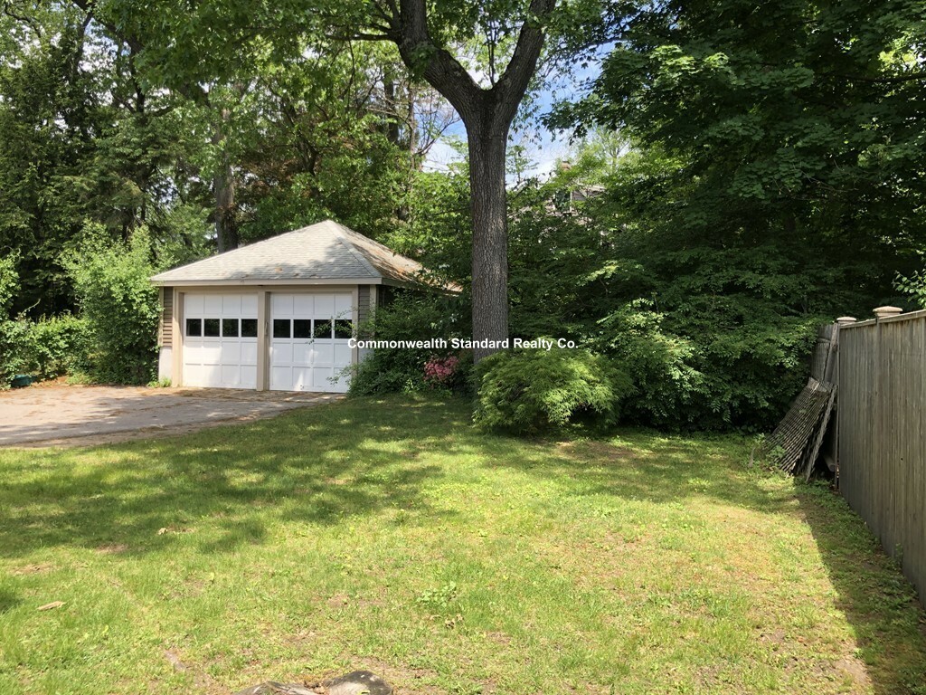15 Hillside Rd, Newton Highlands