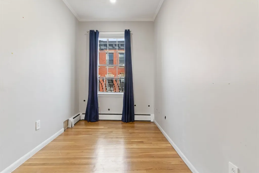 64 West Cedar St, Beacon Hill