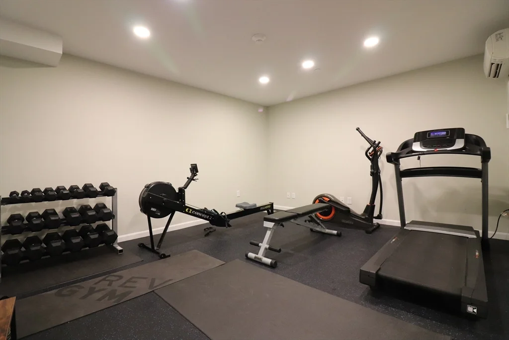 458 Washington St, Brighton