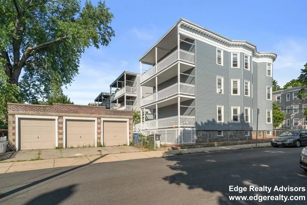 55 Easton St, Allston