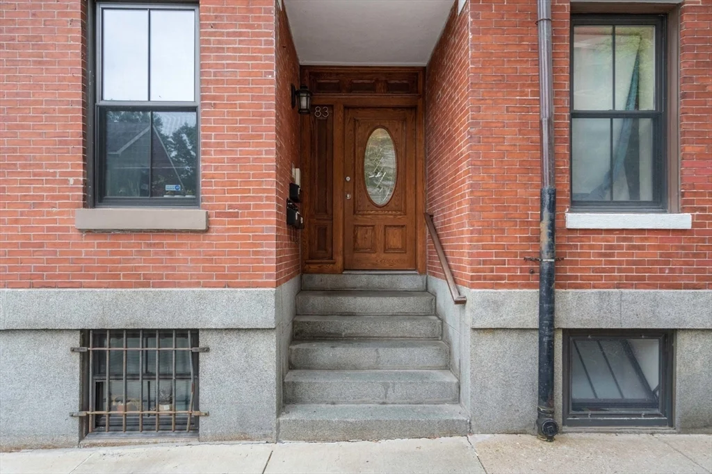 83 W Brookline St, South End