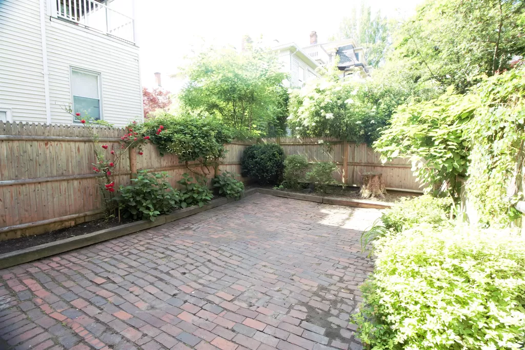 2 bed, 1 bath apartment for rent at 24 Suffolk St Unit 3, The Port — photo 8 of 10
