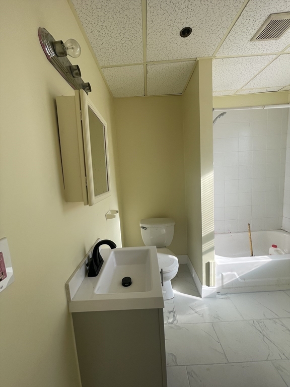 119 Wade St, Fall River