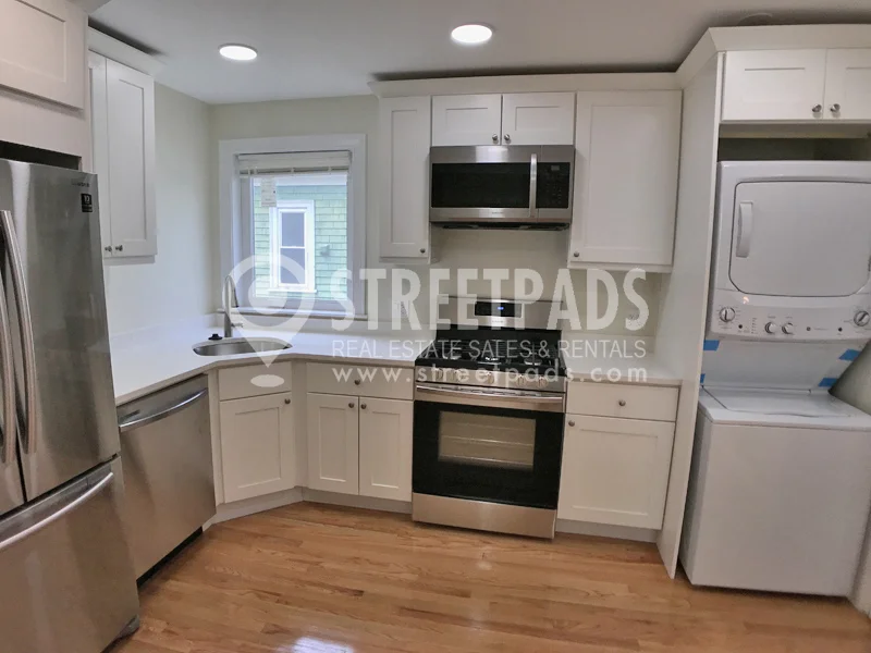 327 Highland Ave, Powder House Square