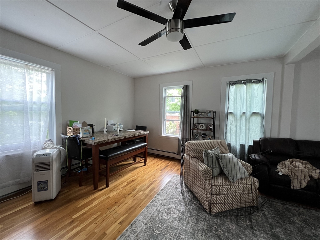 52 N Main St, Natick