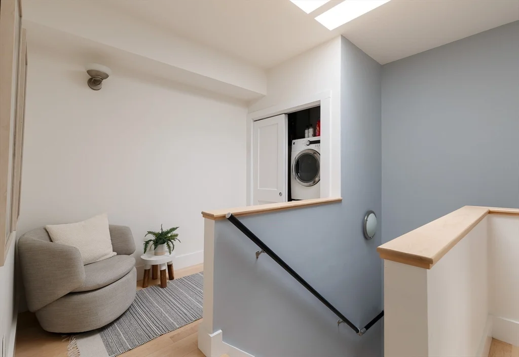 94 Hampshire St, Area 4-The Port