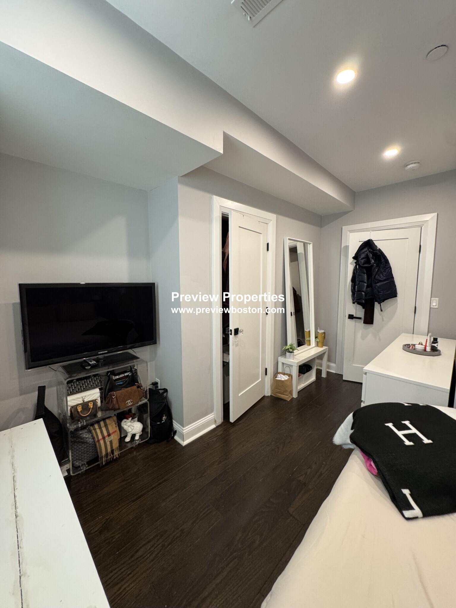 7 Strathmore Rd, Brookline