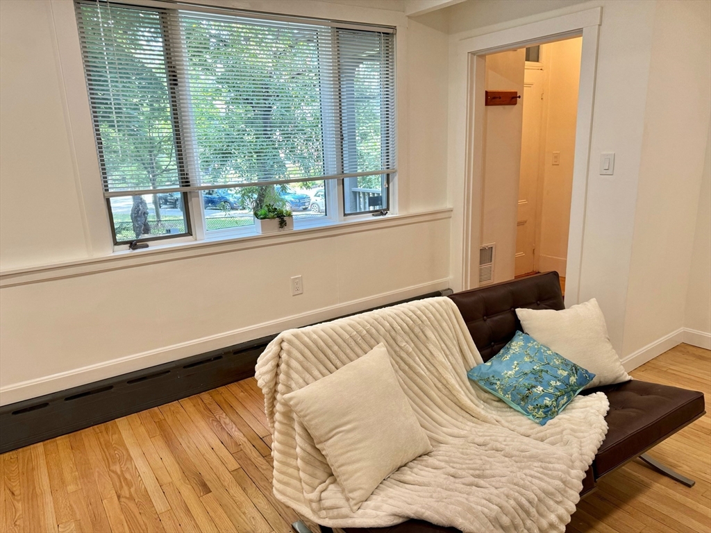 1001 Memorial Dr, Riverside