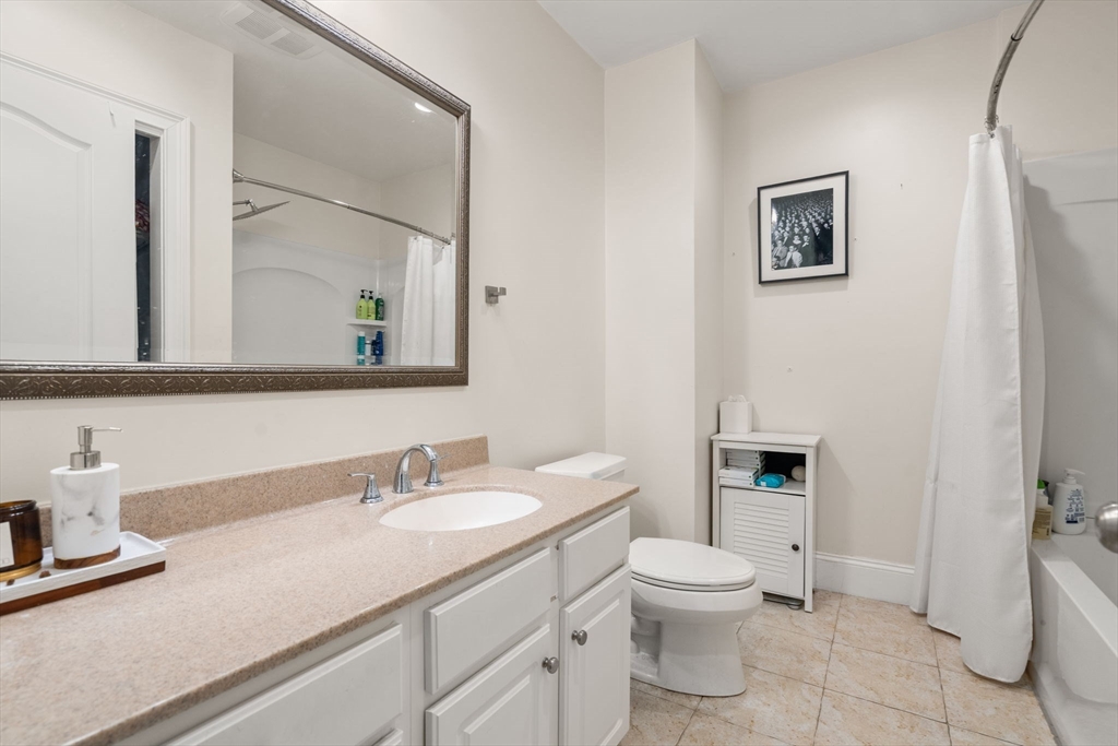 8 Pacific St, South Boston