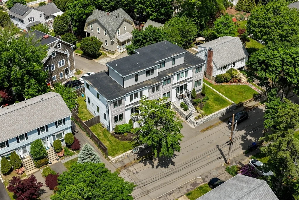 65 Lancaster Rd, Arlington