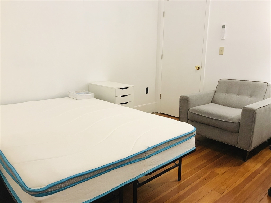 5 Lexington Ave, Powder House Square