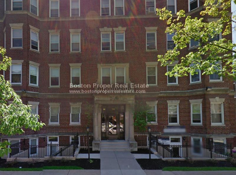 106 Queensberry St, Fenway