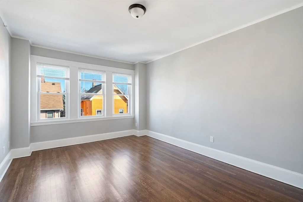 10 Centre Ave, Dorchester