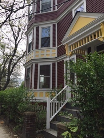 454 Green St, Riverside