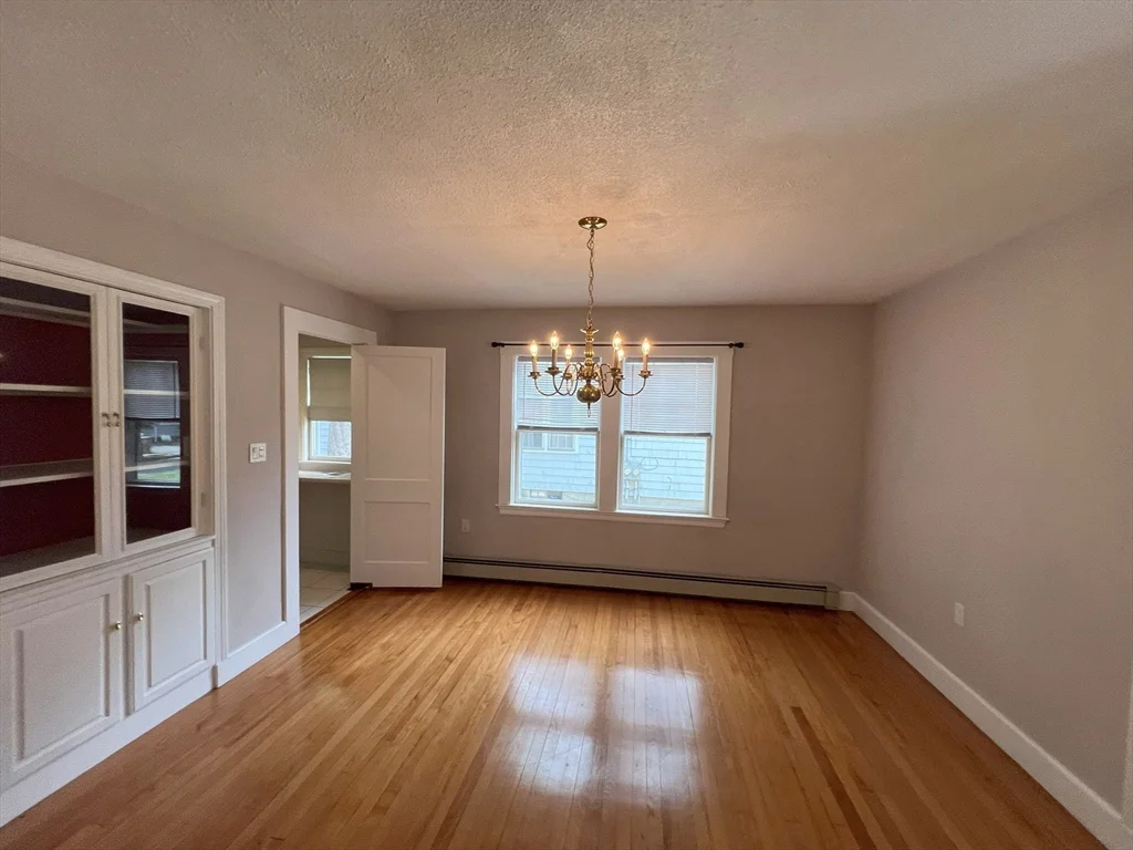19 Maple St, Auburndale
