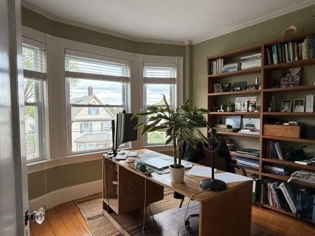 52 Hillsdale Rd, Tufts University