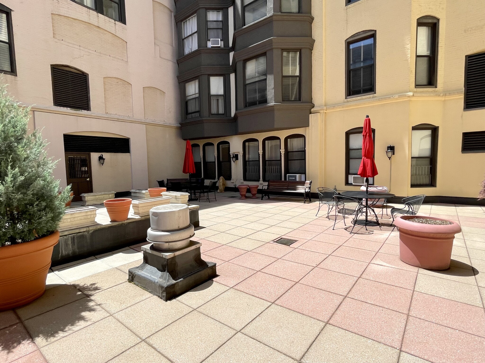 10 Charlesgate East, Back Bay