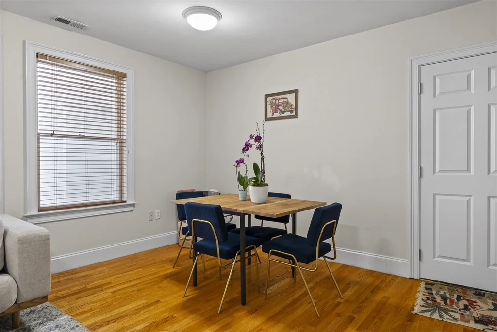 320 W Broadway, South Boston