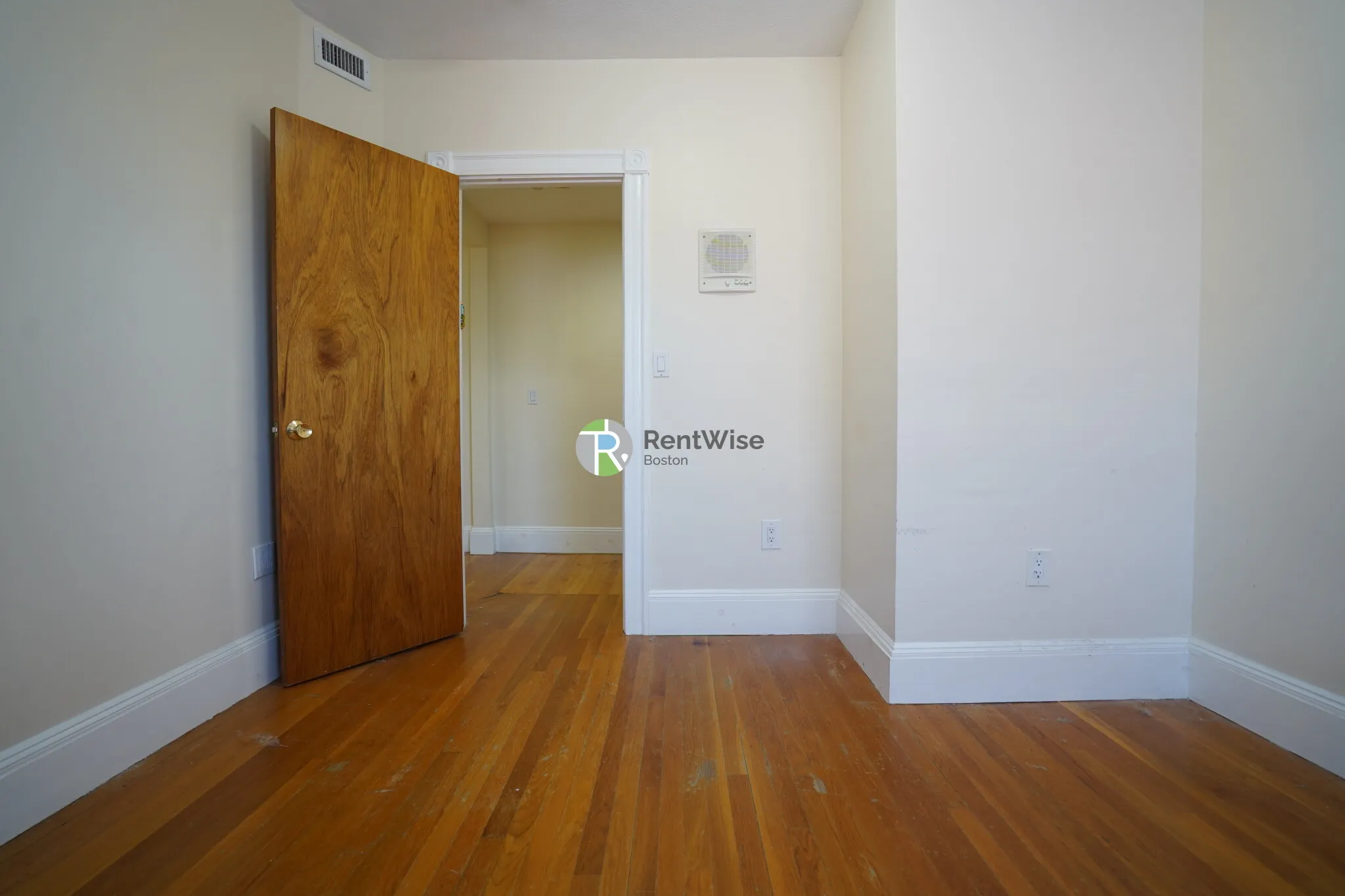 12 Dean Rd, Brookline